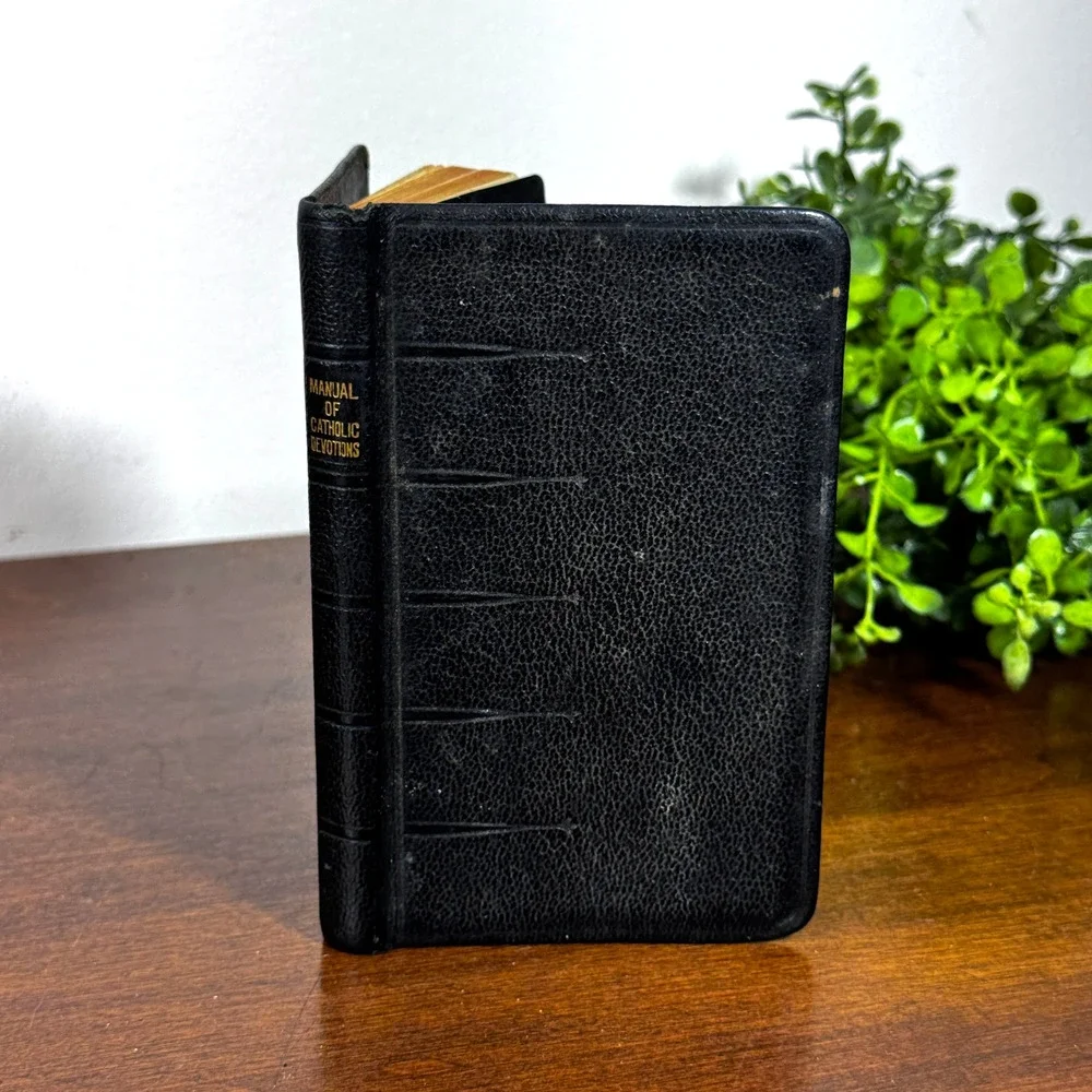 Manual of Catholic Devotions 1952 Pocket Size Rev JM Lelen, PhD